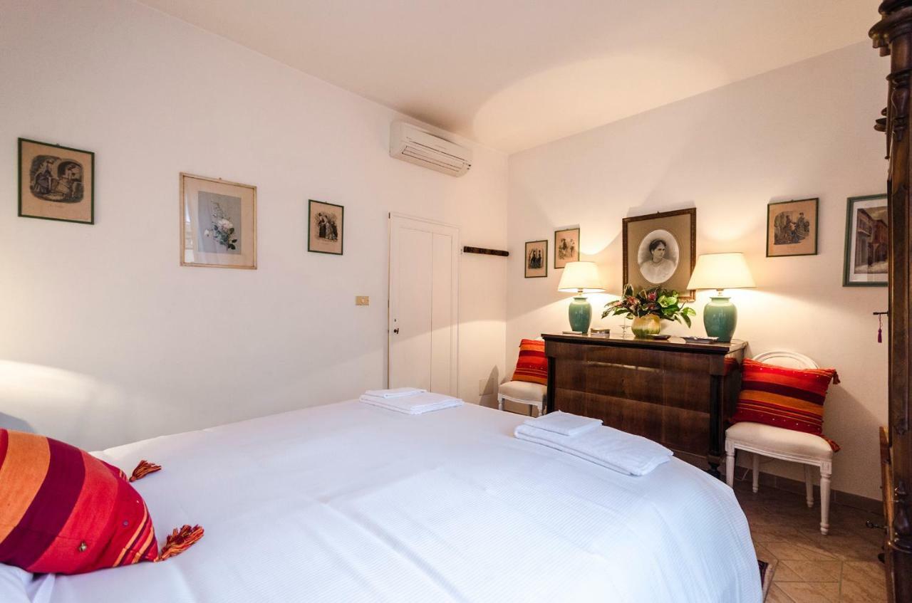 Lupari Apartment, Palazzo Storico Sotto Le Due Torri ボローニャ エクステリア 写真