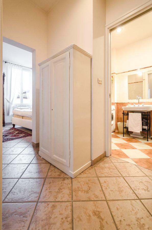Lupari Apartment, Palazzo Storico Sotto Le Due Torri ボローニャ エクステリア 写真