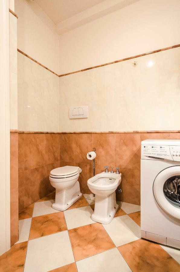 Lupari Apartment, Palazzo Storico Sotto Le Due Torri ボローニャ エクステリア 写真