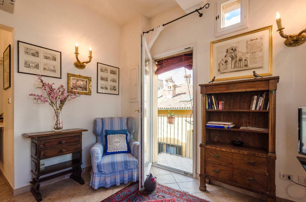 Lupari Apartment, Palazzo Storico Sotto Le Due Torri ボローニャ エクステリア 写真