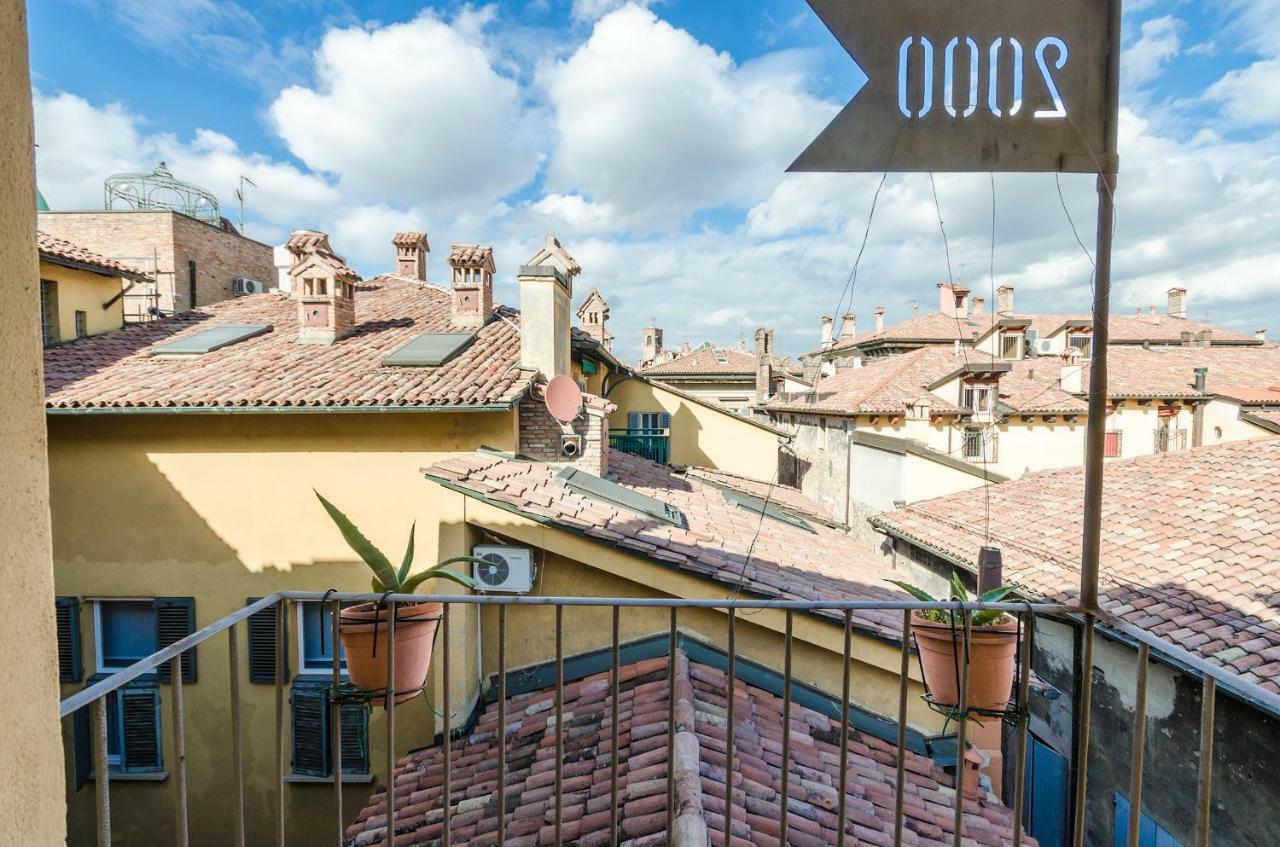 Lupari Apartment, Palazzo Storico Sotto Le Due Torri ボローニャ エクステリア 写真